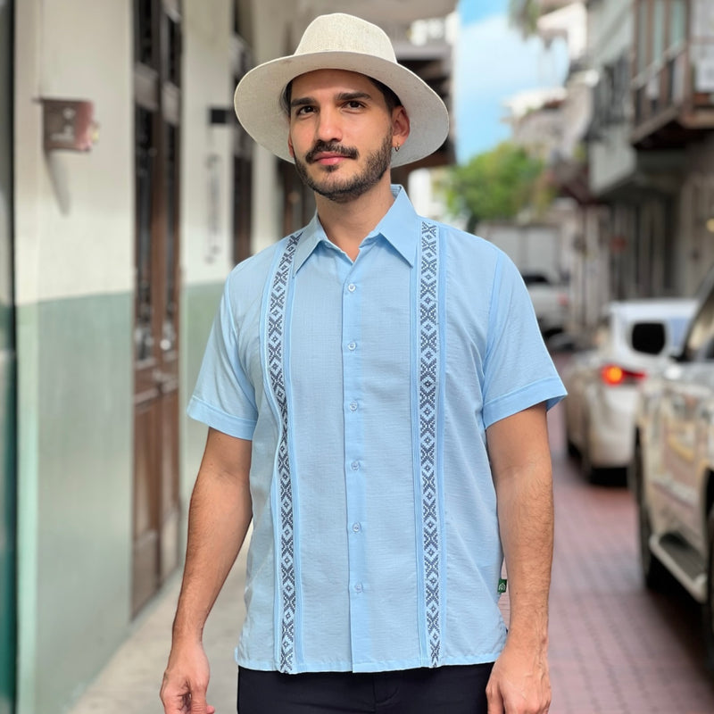 GUAYABERA PEDASÍ CELESTE  MC