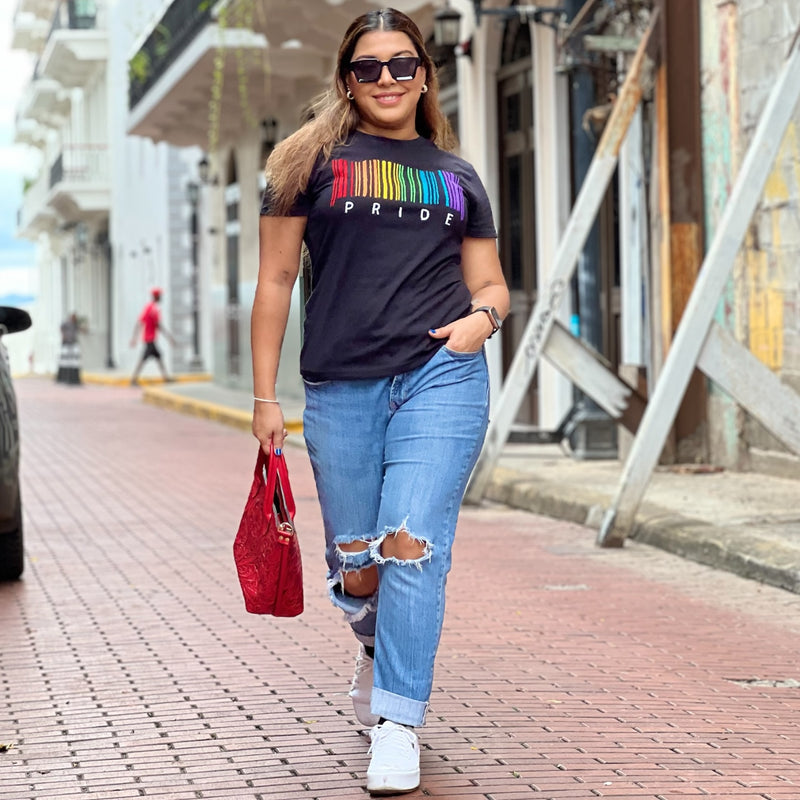 PLAYERA CÓDIGO DE BARRA PRIDE MUJER