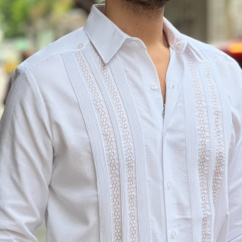 GUAYABERA CLÁSICA BORDADA DORADO