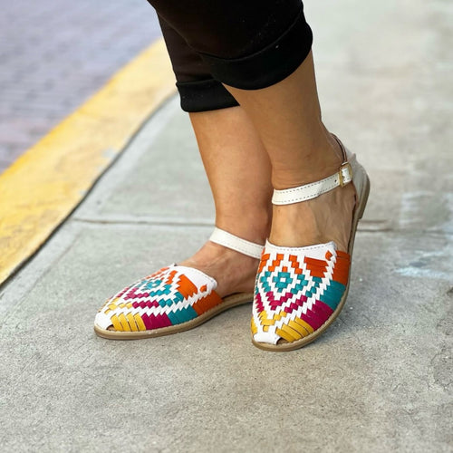 MULTICOLORED SPRING SANDALS