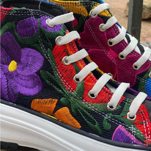 EMBROIDERED CONVERSE SNEAKERS